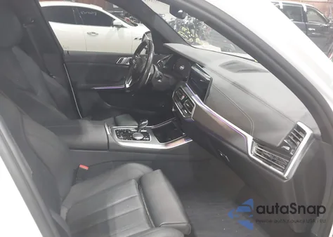 2021 BMW X5 Phev xDrive45E z USA, uszkodzony, nr VIN 5UXTA6C07M9E13190